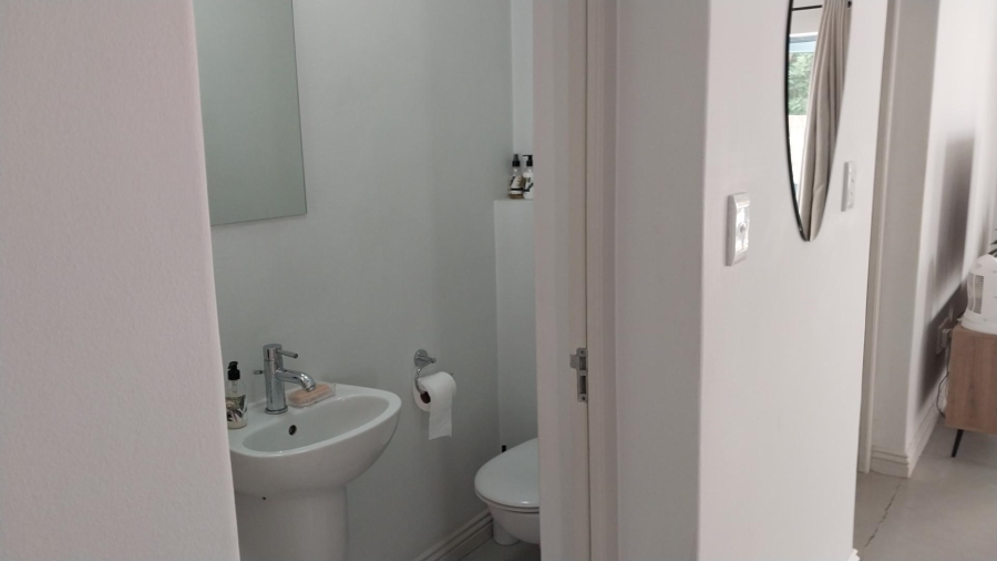 To Let 3 Bedroom Property for Rent in Big Bay Western Cape